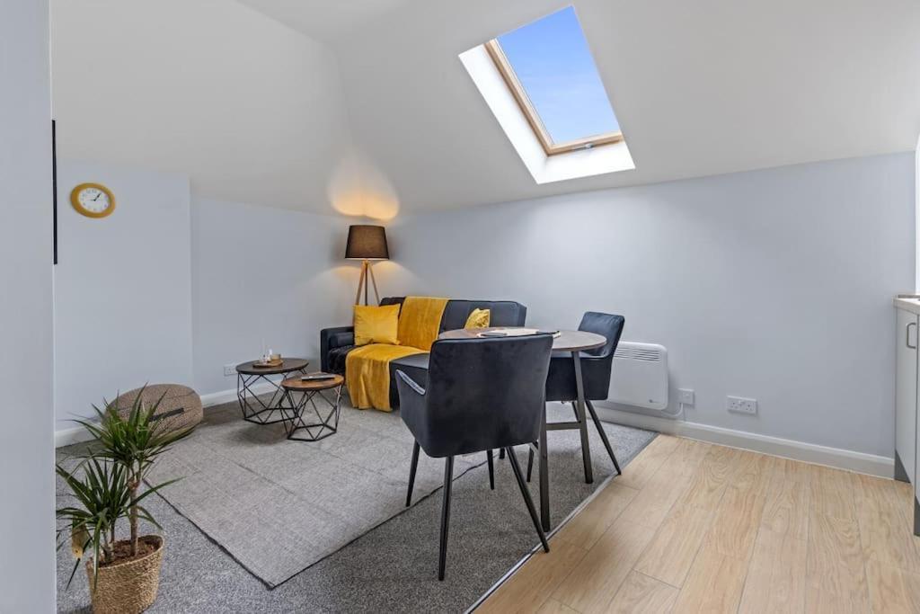 Modern Apartment Free Off Road Parking King Bed Suite 9 Nottingham Luaran gambar