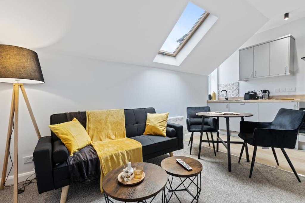 Modern Apartment Free Off Road Parking King Bed Suite 9 Nottingham Luaran gambar